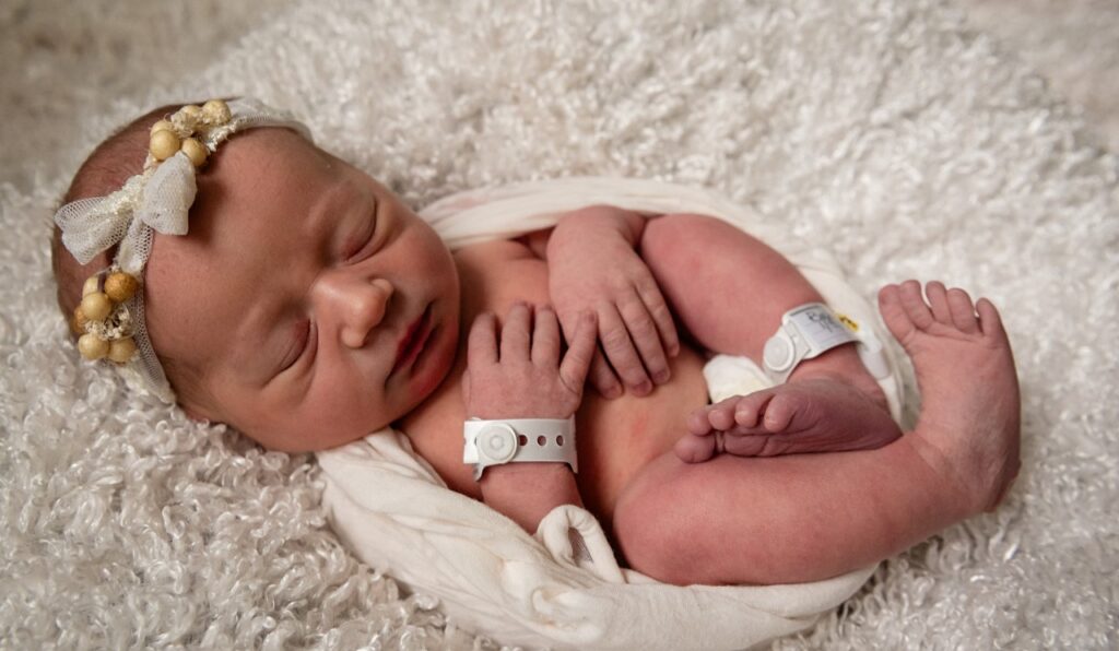 Newborn photographer Hudson Wisconsin