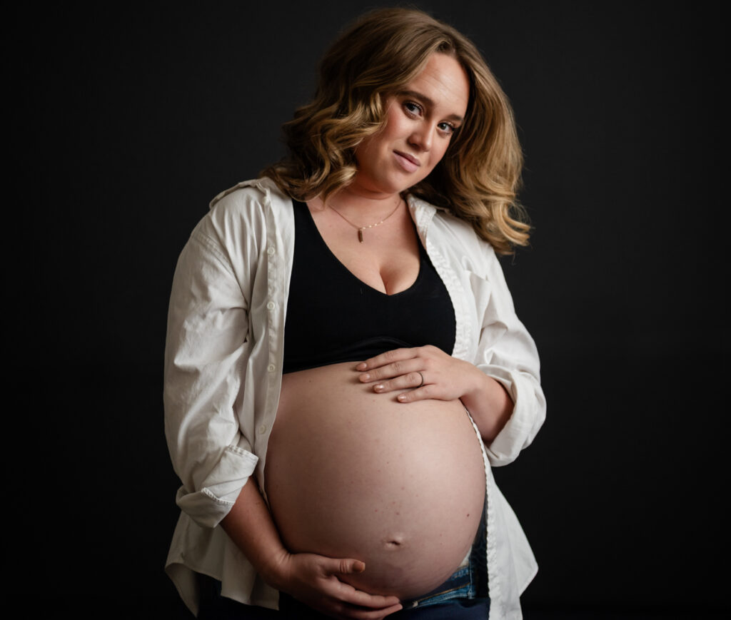 Maternity photographer New Richmond Wisconsin