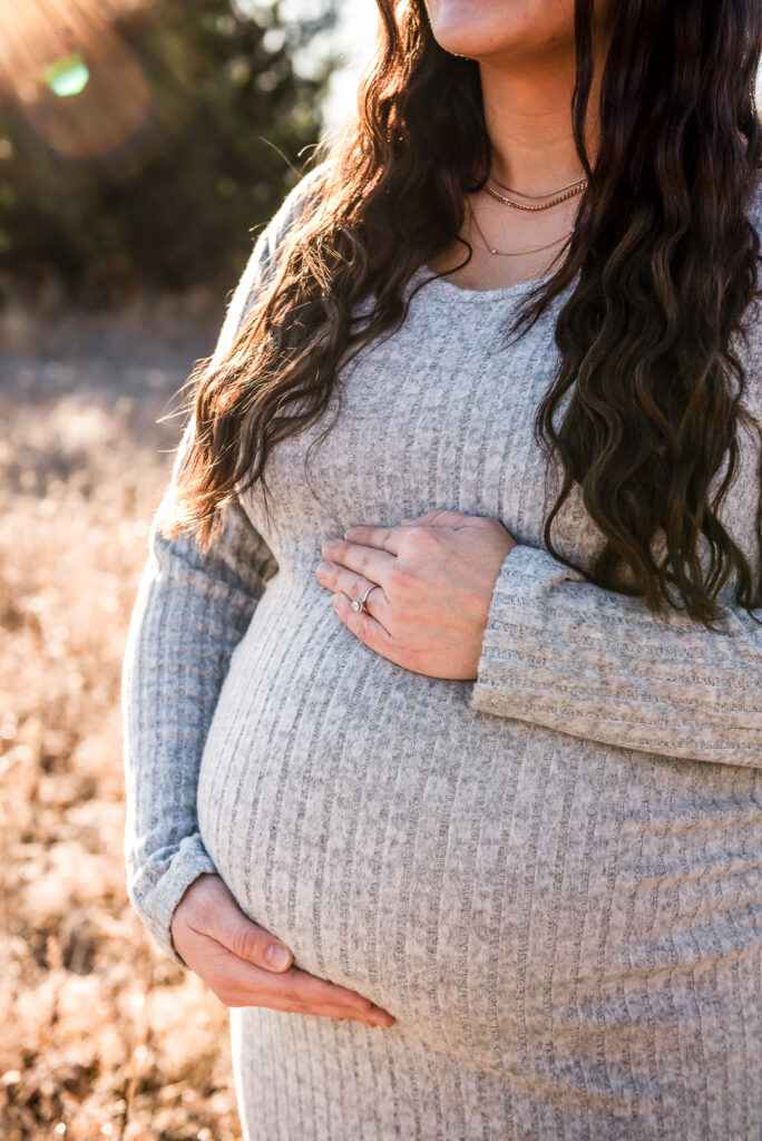 Maternity photographer in New Richmond Wisconsin