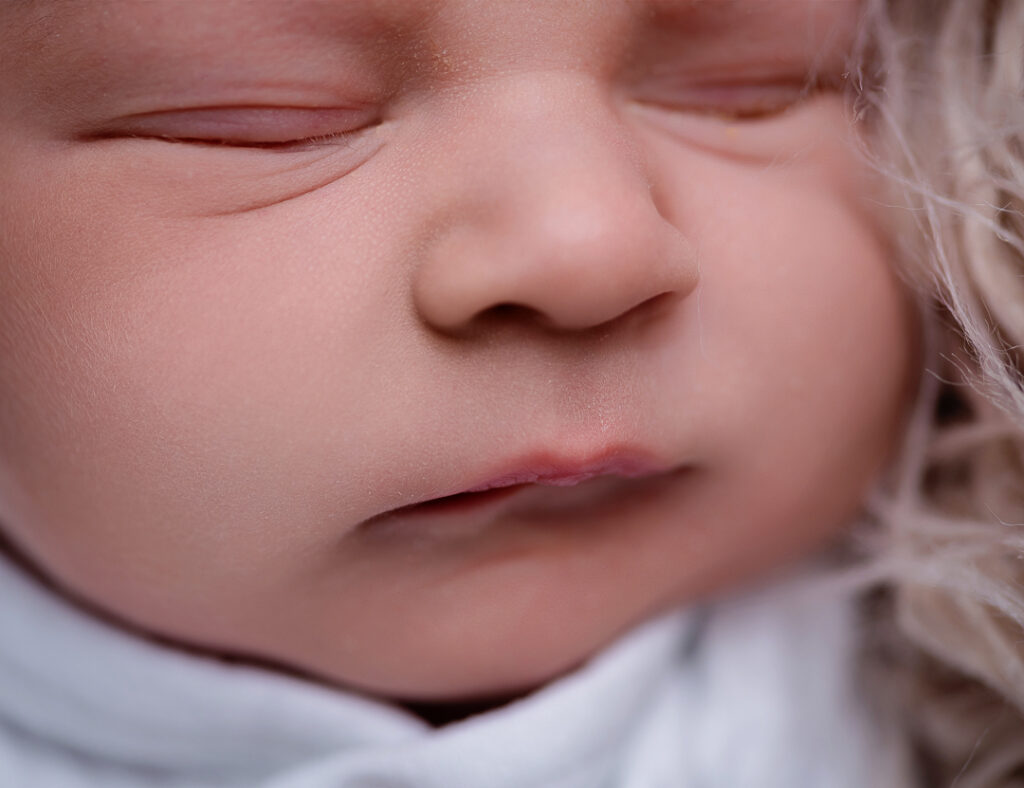 Eau Claire Wisconsin newborn photographer