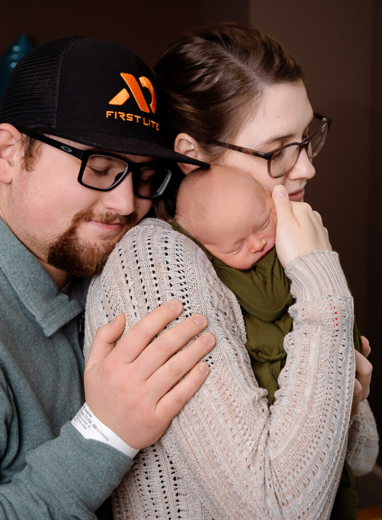 Cozy in-home family photography session with newborn baby and siblings in St Croix Valley
